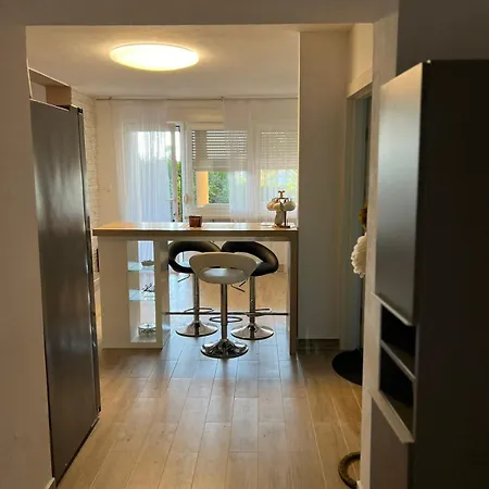 Apartment Apartman Hana Malinska